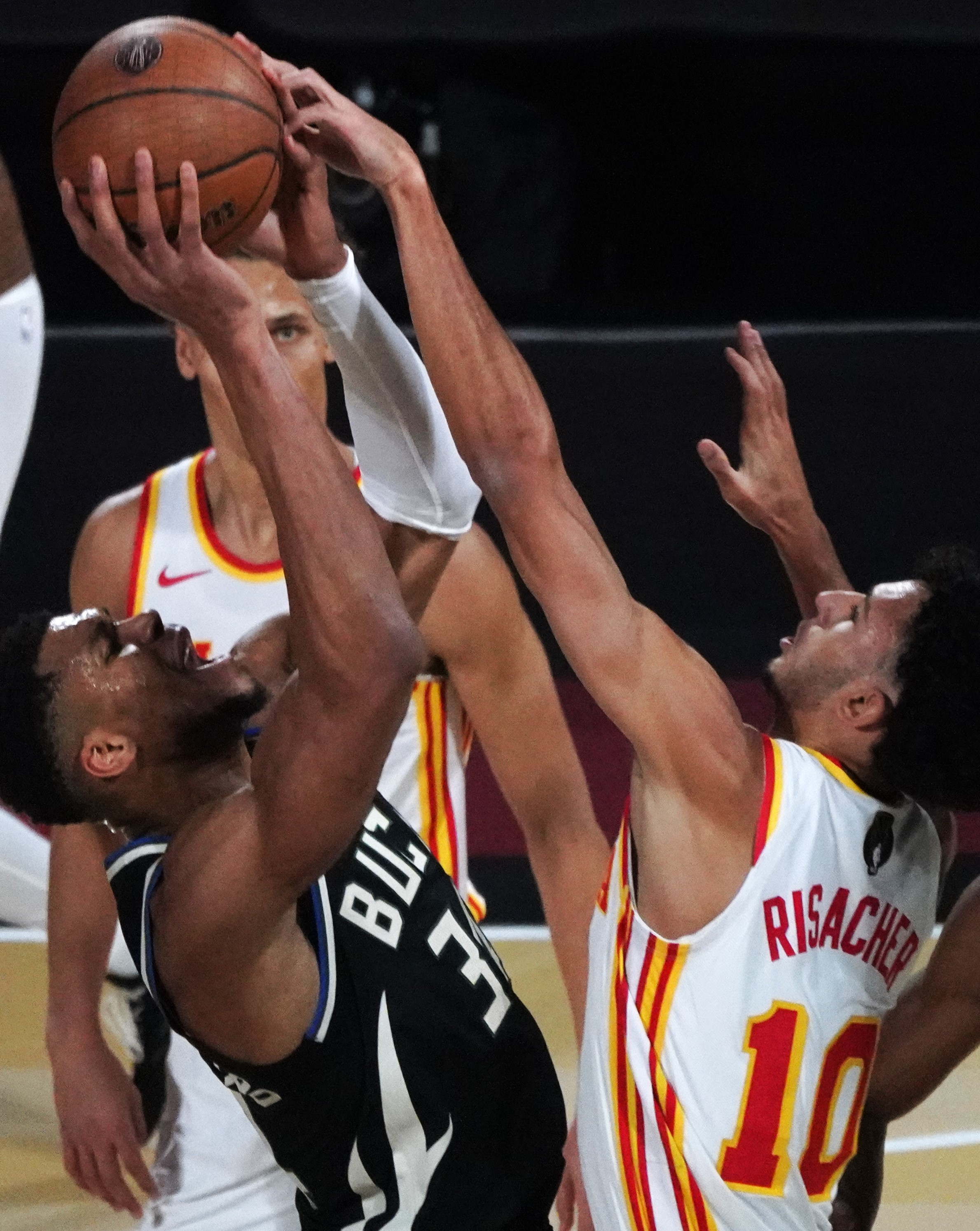 九游彩票 -欧冠转会期再迎强敌；密尔沃基雄鹿队长鼓劲；主帅态度：赛场秩序良好；团队化学反应显著的简单介绍