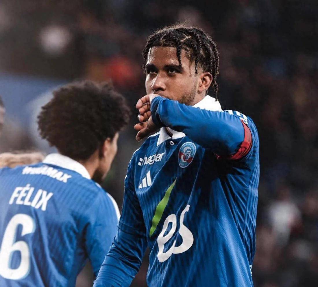 九游棋牌 -切尔西发布备战花絮，今晨刷新队史纪录，法甲任务艰巨，赛季目标并未改变(切尔西穆一期主力阵容)