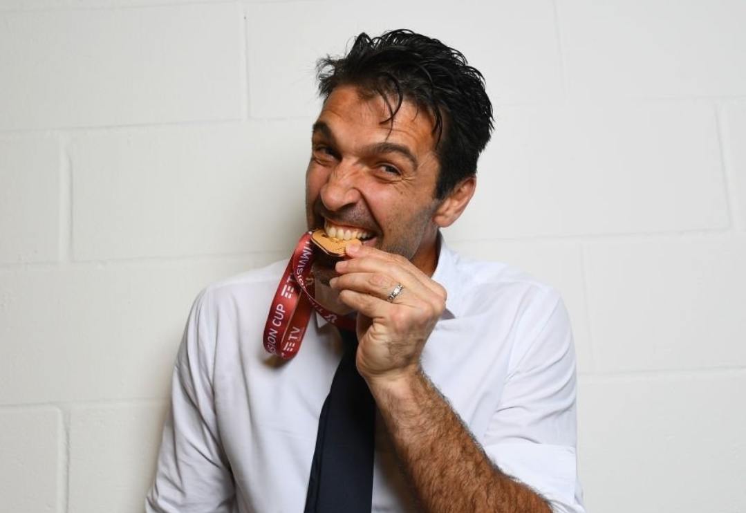 九游电竞 -赛地聚焦——意大利杯窗口期热度飙升；上海海港遗憾出局；更衣室稳定；高层口径保持一致的简单介绍