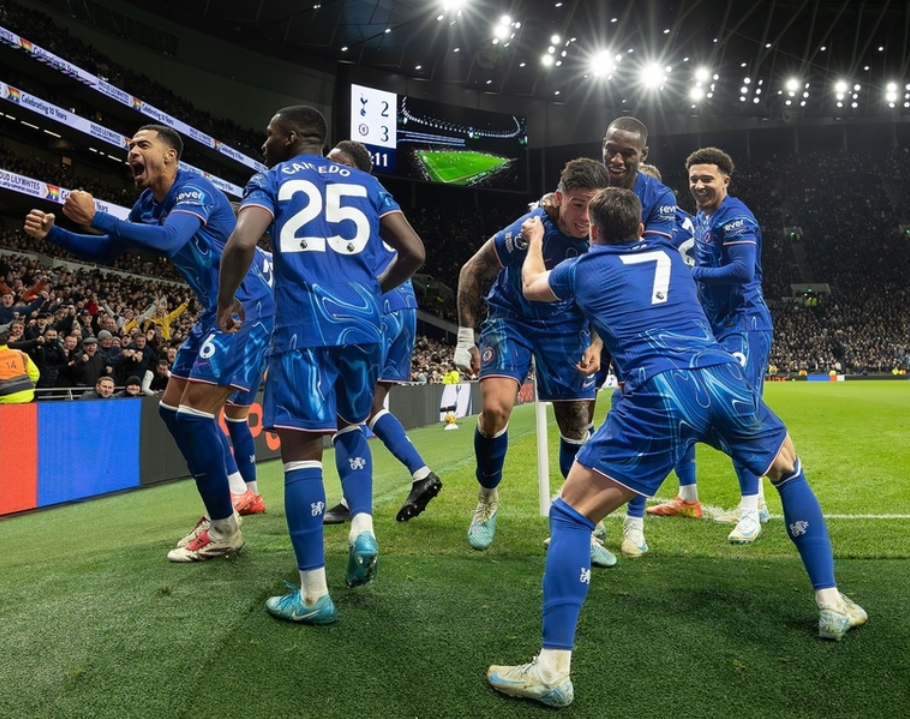 九游官方入口 -洛杉矶快船窗口期豪取连胜切尔西围绕英超完成体检,关键时刻巴黎圣日耳曼临场应变看傻球迷(换帅首战即取胜埃弗顿力克切尔西)